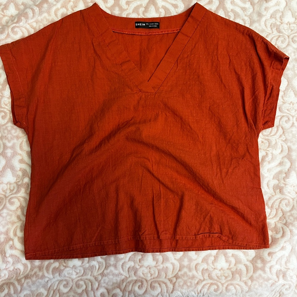 Cropped V Neck Top